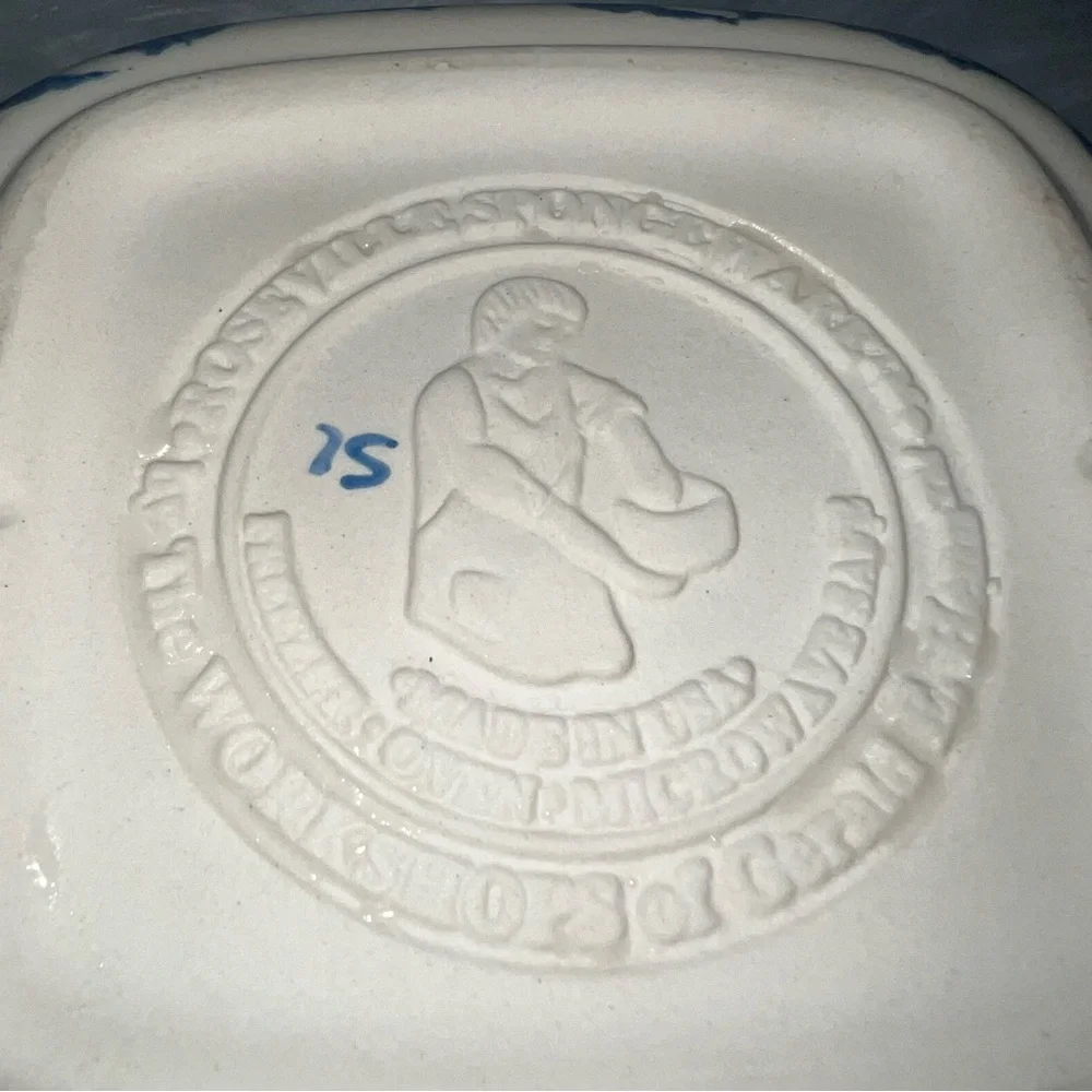 Gerald E. Henn Spongeware Small Casserole Dish Roseville Stoneware Blue Cream
